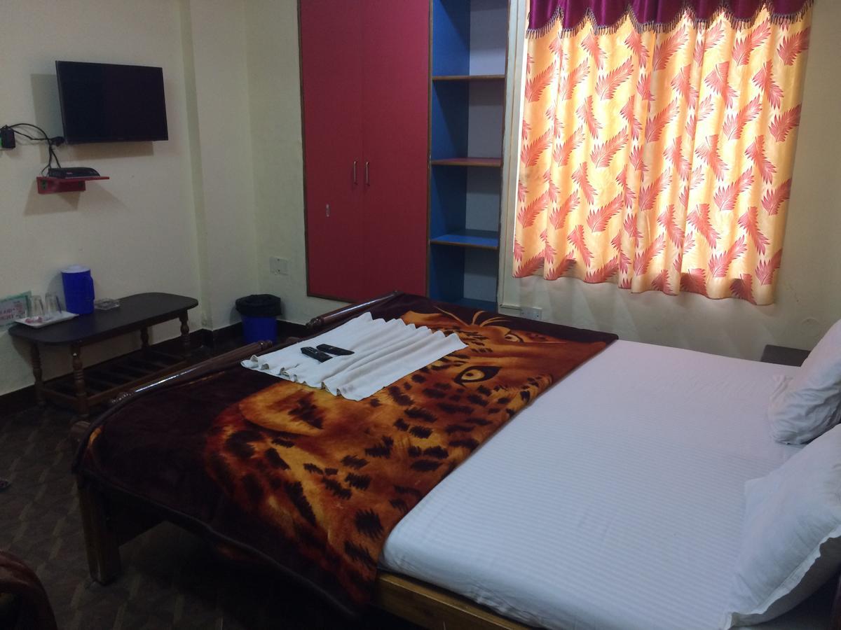 Hotel Green Land Bangalore Ngoại thất bức ảnh